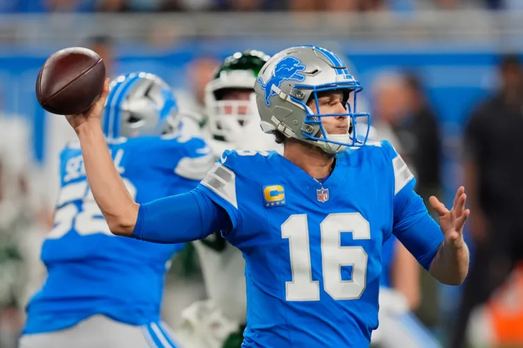 Panthers defense looks to slow down Jared Goff and the Lions